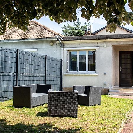 Maisonnette Avec Jardin, Parc Du Chene Apartment Bron Ngoại thất bức ảnh