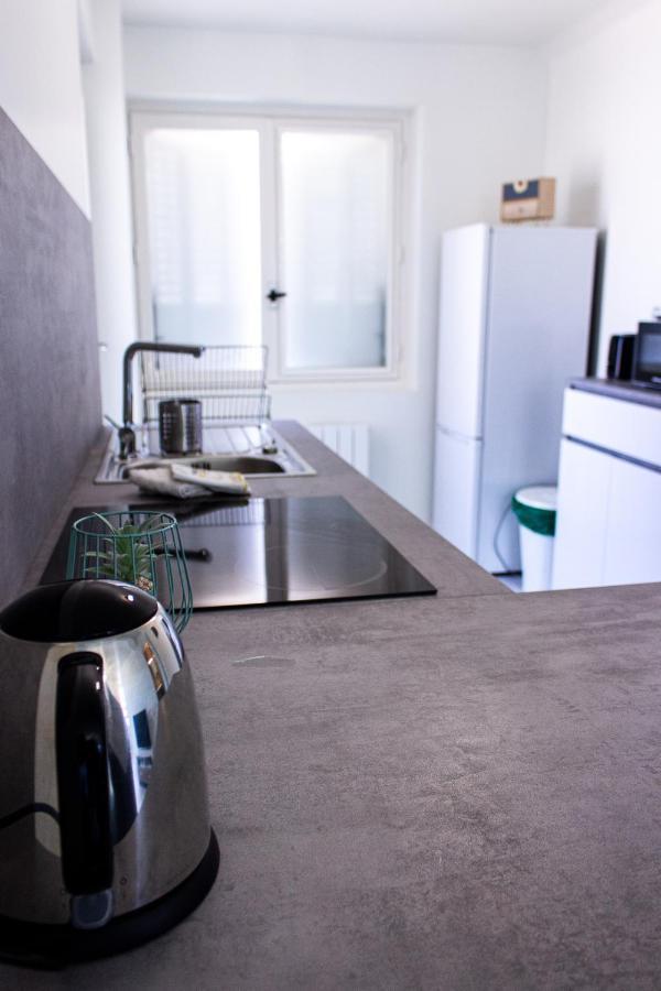 Maisonnette Avec Jardin, Parc Du Chene Apartment Bron Ngoại thất bức ảnh
